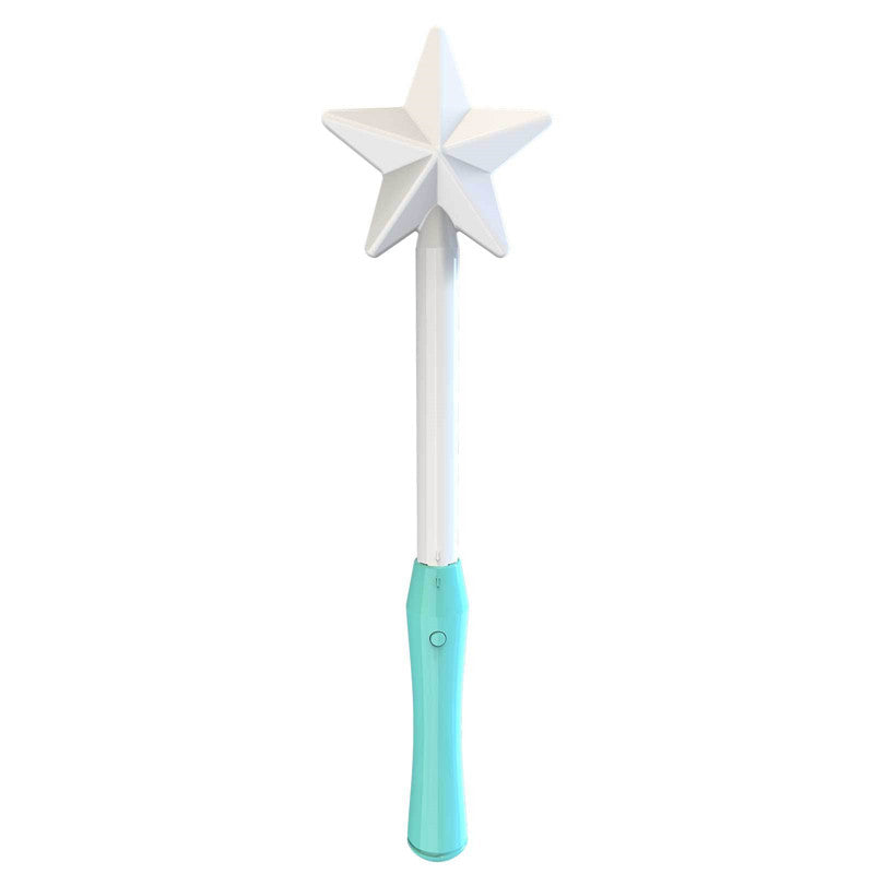 Baguette pour balle volante avec une étoile blanche, un manche turquoise et un bouton sur la poignée.