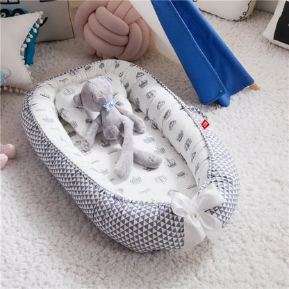Berceau Portable de Voyage SnugNest™ | 0-3 ans | Coton Respirant