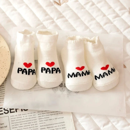 Chaussettes Bébé Socksy Love™ | MAMA PAPA | Nouveau-né Coton Doux