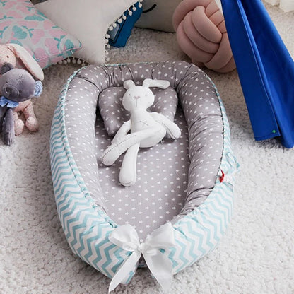 Berceau Portable de Voyage SnugNest™ | 0-3 ans | Coton Respirant - Binoubabyshop