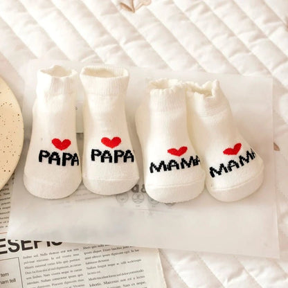 Chaussettes Bébé Socksy Love™ | MAMA PAPA | Nouveau-né Coton Doux - Binoubabyshop